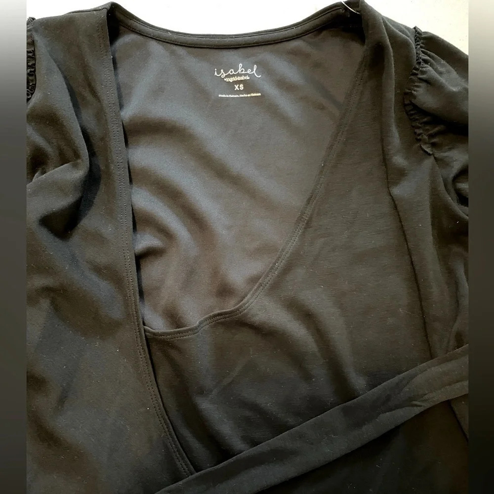 isabela Maternity XS wrap nursing friendly top. NWT. Scoop neck, 3/4 sleeves. - Picture 6 of 7